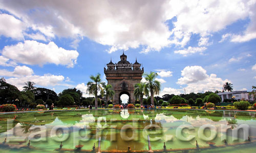 Patuxay monument in Vientiane