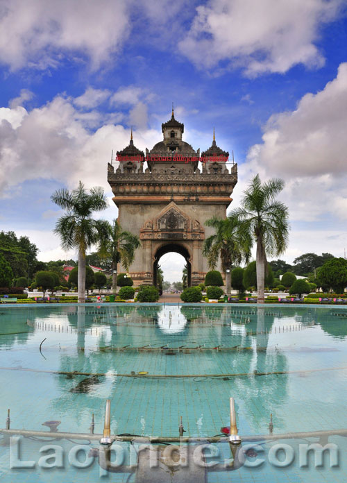 Patuxay monument in Vientiane