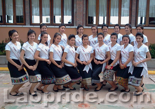 Young Lao beauties