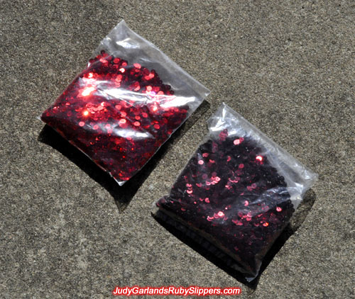 Bag of red and dark burgundy sequins