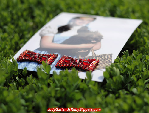 Authentic looking bows for Judy Garland's ruby slippers