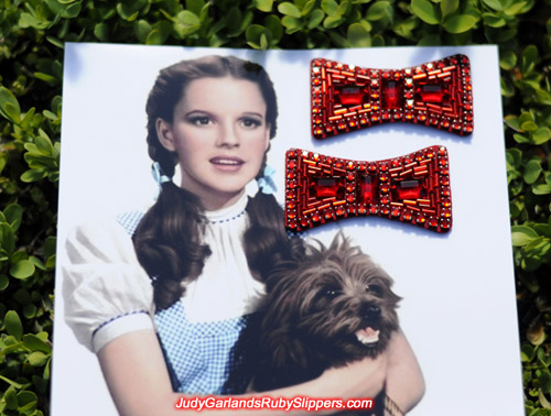 Authentic looking bows for Judy Garland's ruby slippers