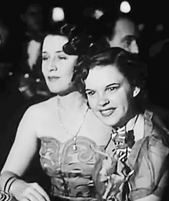 Judy Garland and Norma Shearer at the Academy Awards in 1940