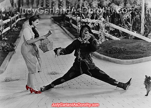 Judy Garland as Dorothy and Scarecrow publicity still