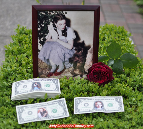 Judy Garland as Dorothy legal tender one dollar bills for donation