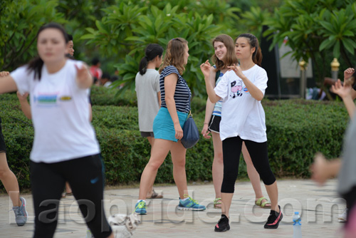 Aerobics on Mekong riverside in Vientiane, Laos