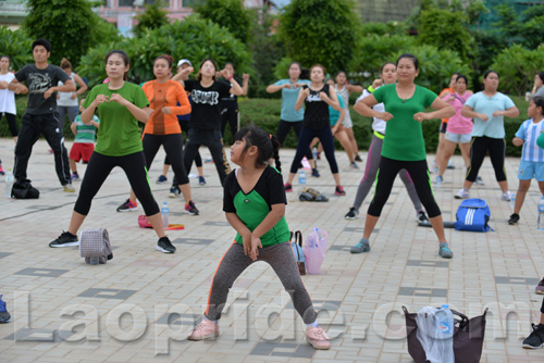 Aerobics on Mekong riverside in Vientiane, Laos