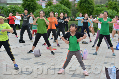 Aerobics on Mekong riverside in Vientiane, Laos