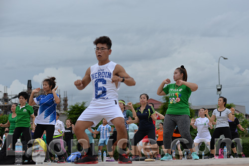 Aerobics on Mekong riverside in Vientiane, Laos