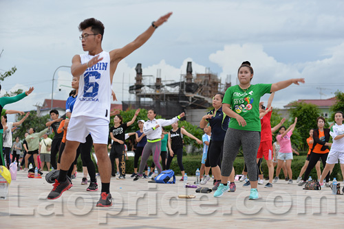 Aerobics on Mekong riverside in Vientiane, Laos