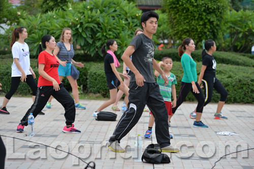 Aerobics on Mekong riverside in Vientiane, Laos