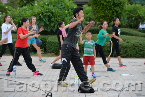 Aerobics on Mekong riverside in Vientiane, Laos