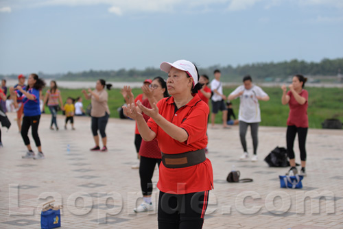 Aerobics on Mekong riverside in Vientiane, Laos