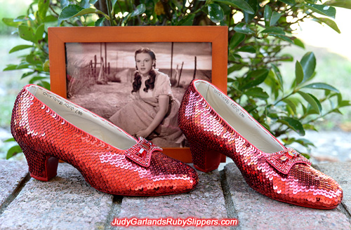 Final photos of this high quality pair of ruby slippers