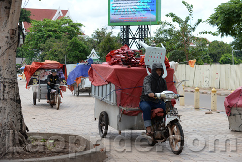 Mekong riverside night market in Vientiane, Laos