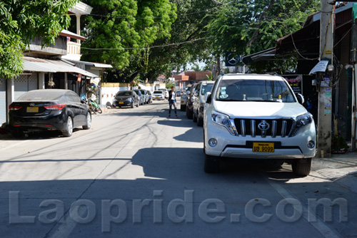Pavement parking is causing a problem in Vientiane