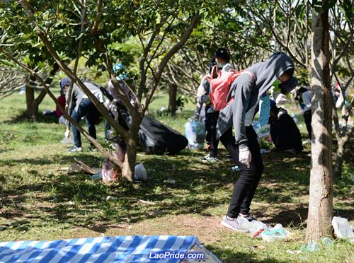 Students in Vientiane picking up litter in the park