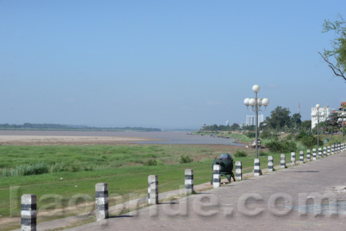 Vientiane Mekong riverside