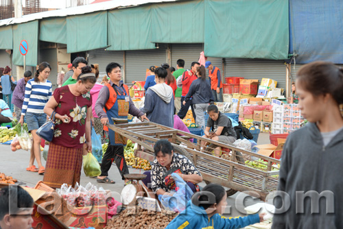 Khua Din market in Vientiane, Laos