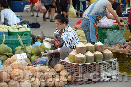 Khua Din market in Vientiane, Laos