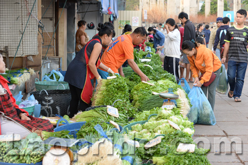 Khua Din market in Vientiane, Laos