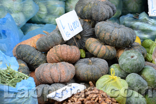 Khua Din market in Vientiane, Laos