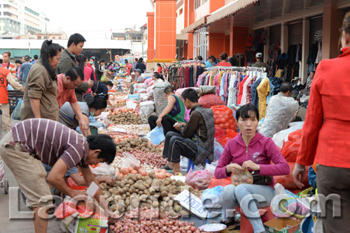 Khua Din market in Vientiane, Laos