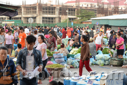 Khua Din market in Vientiane, Laos