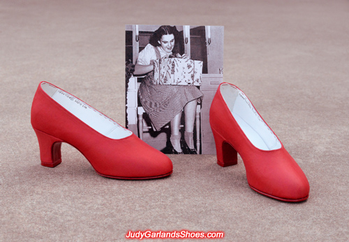 US women's size 5B handmade wearable shoes