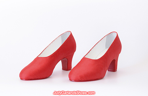 Judy Garland as Dorothy's size 5B shoes