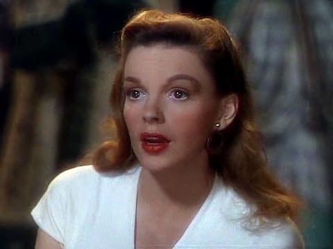 judy_garland_singing_mack_the_black_in_the_pirate.jpg